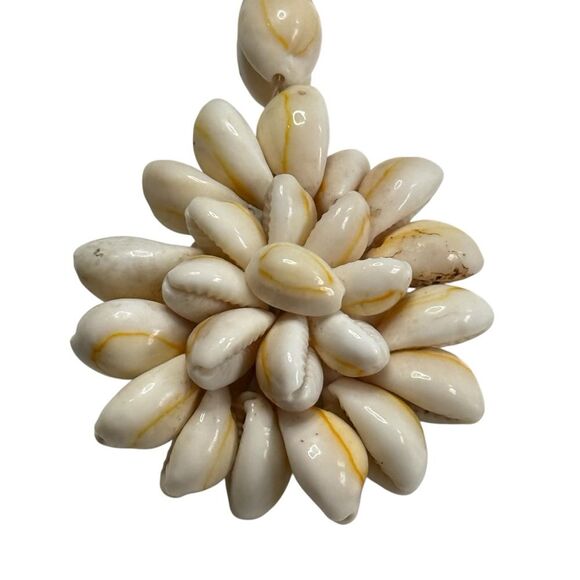 Beautiful Handmade Cowrie Seashell Shell Koa Seed Lei Statement Necklace - Picture 4 of 15